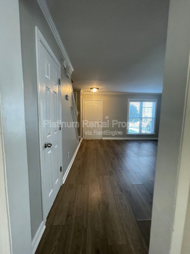 Charming 2-bedroom townhome in a fantastic Kennesaw location by Platinum Property Management Services, Inc. property image