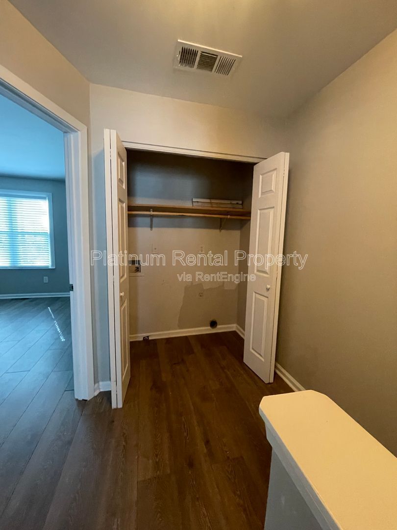 Charming 2-bedroom townhome in a fantastic Kennesaw location by Platinum Property Management Services, Inc. property image