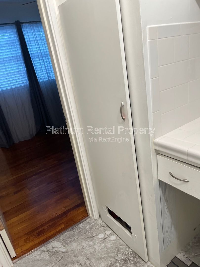 Great Midtown Atlanta 1 Bedroom Apartment For Rent by Platinum Property Management Services, Inc. property image
