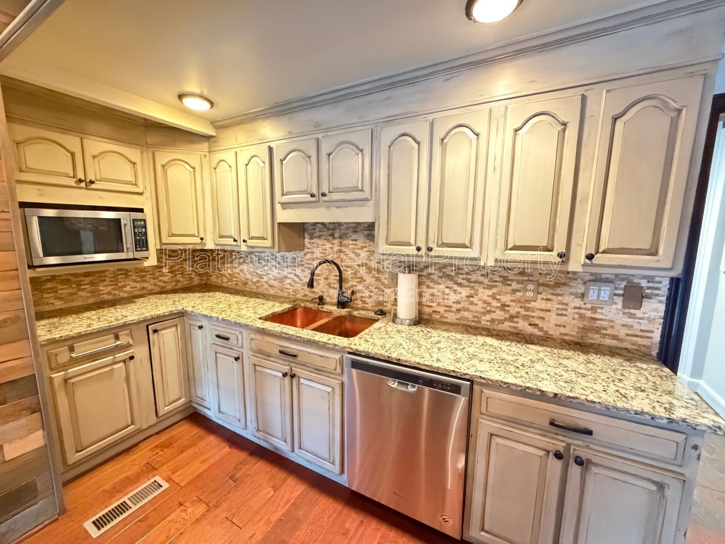 Amazing 3 bedroom home on Lake Lanier in Cumming for rent by Platinum Property Management Services, Inc. property image