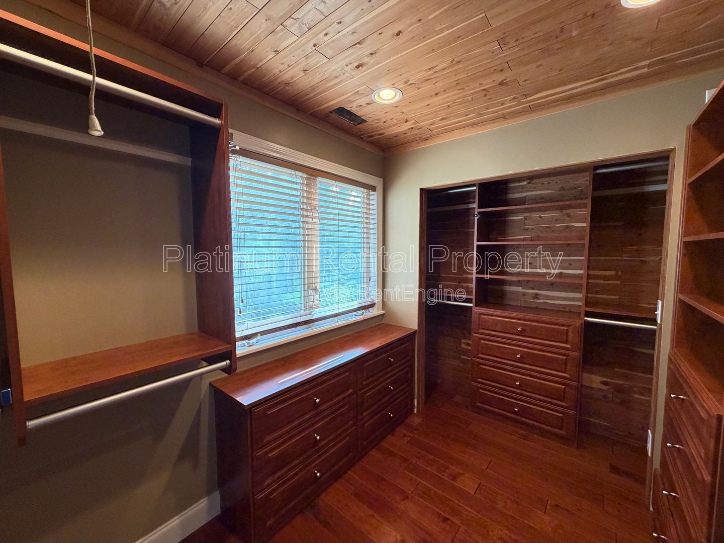 Amazing 3 bedroom home on Lake Lanier in Cumming for rent by Platinum Property Management Services, Inc. property image