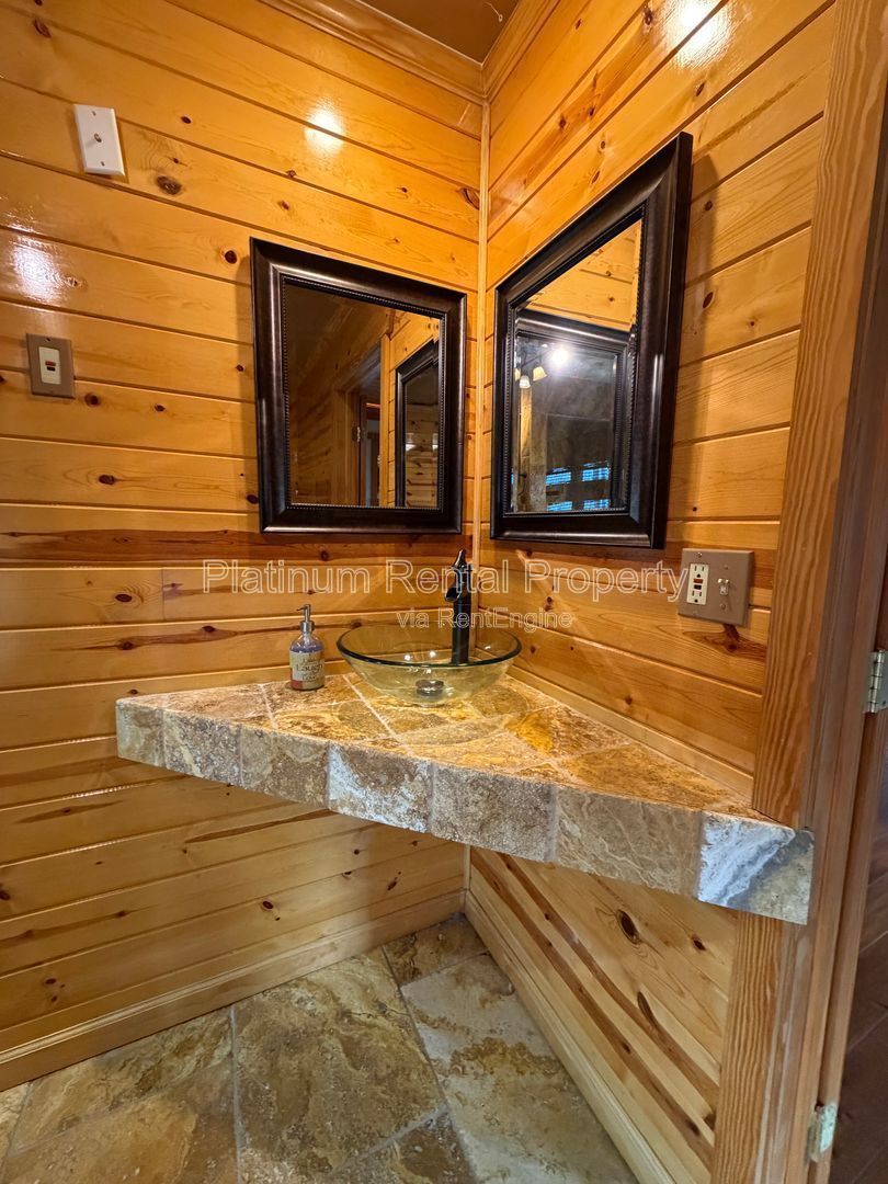 Amazing 3 bedroom home on Lake Lanier in Cumming for rent by Platinum Property Management Services, Inc. property image