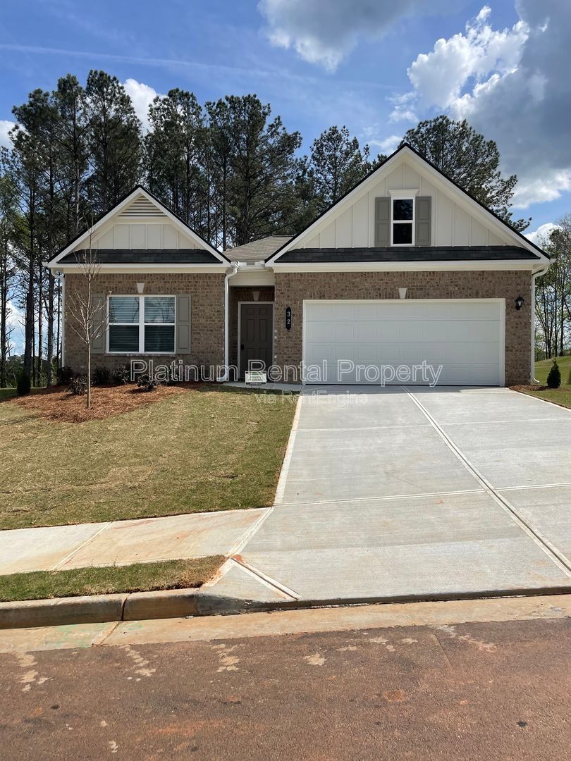 BRAND NEW CONSTRUCTION! RARE- 3 bedroom ranch floorplan in Hoschton, by Platinum Property Management Services, Inc. property image