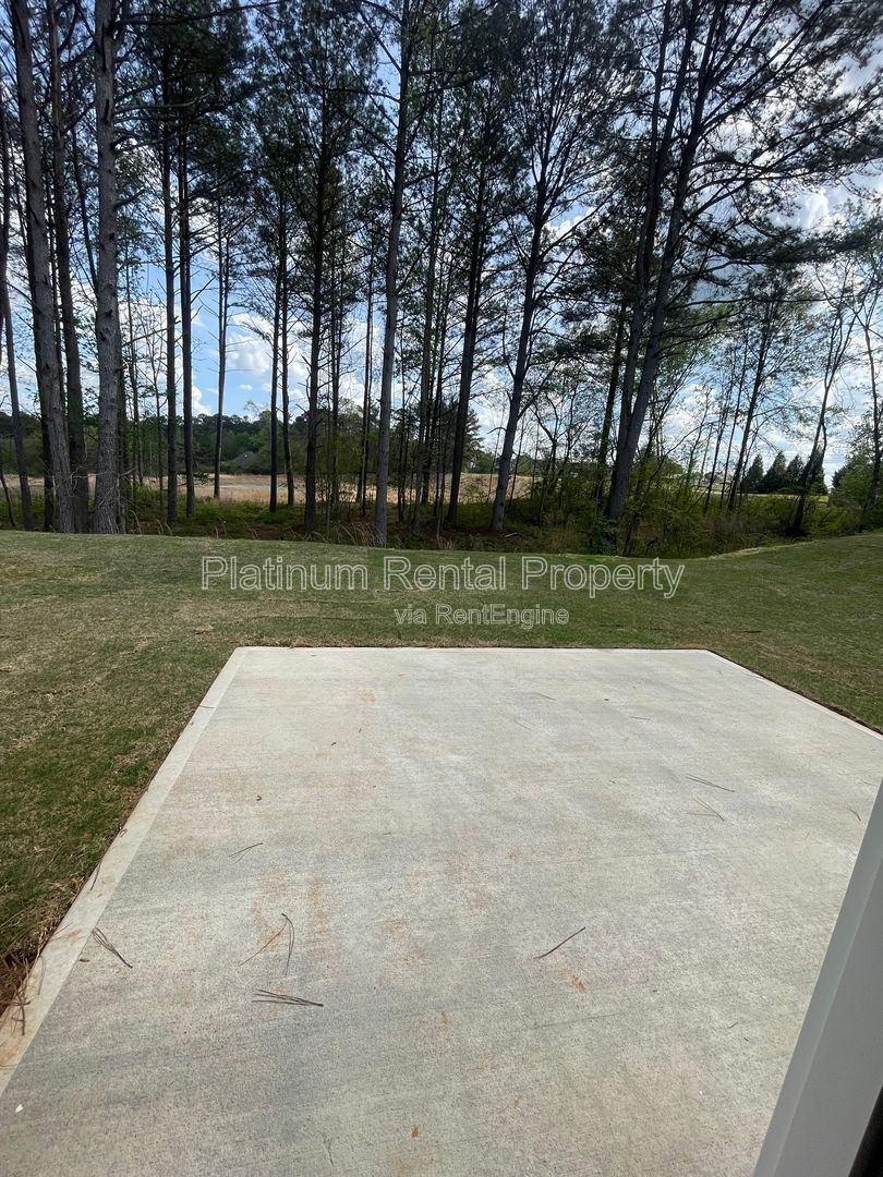 BRAND NEW CONSTRUCTION! RARE- 3 bedroom ranch floorplan in Hoschton, by Platinum Property Management Services, Inc. property image