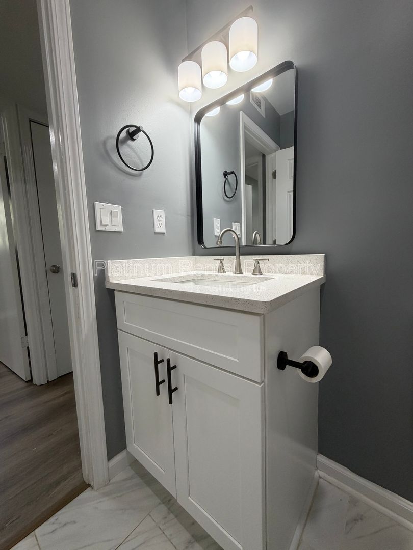 Completely UPDATED 2 bedroom unit in Monroe for rent by Platinum Property Management Services, Inc. property image