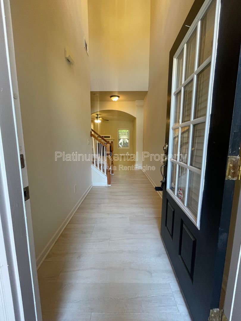 Stunning 3 bedroom townhome in a prime Kennesaw location, by Platinum Property Management Services, Inc. property image