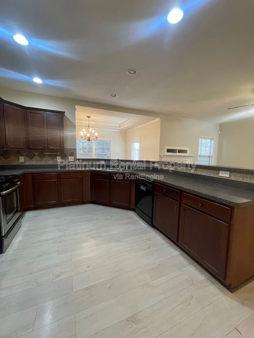 Stunning 3 bedroom townhome in a prime Kennesaw location, by Platinum Property Management Services, Inc. property image