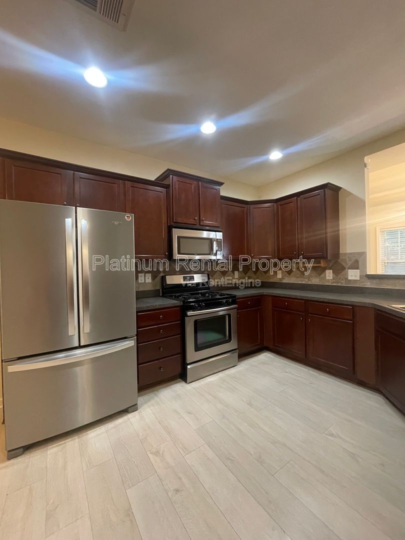 Stunning 3 bedroom townhome in a prime Kennesaw location, by Platinum Property Management Services, Inc. property image