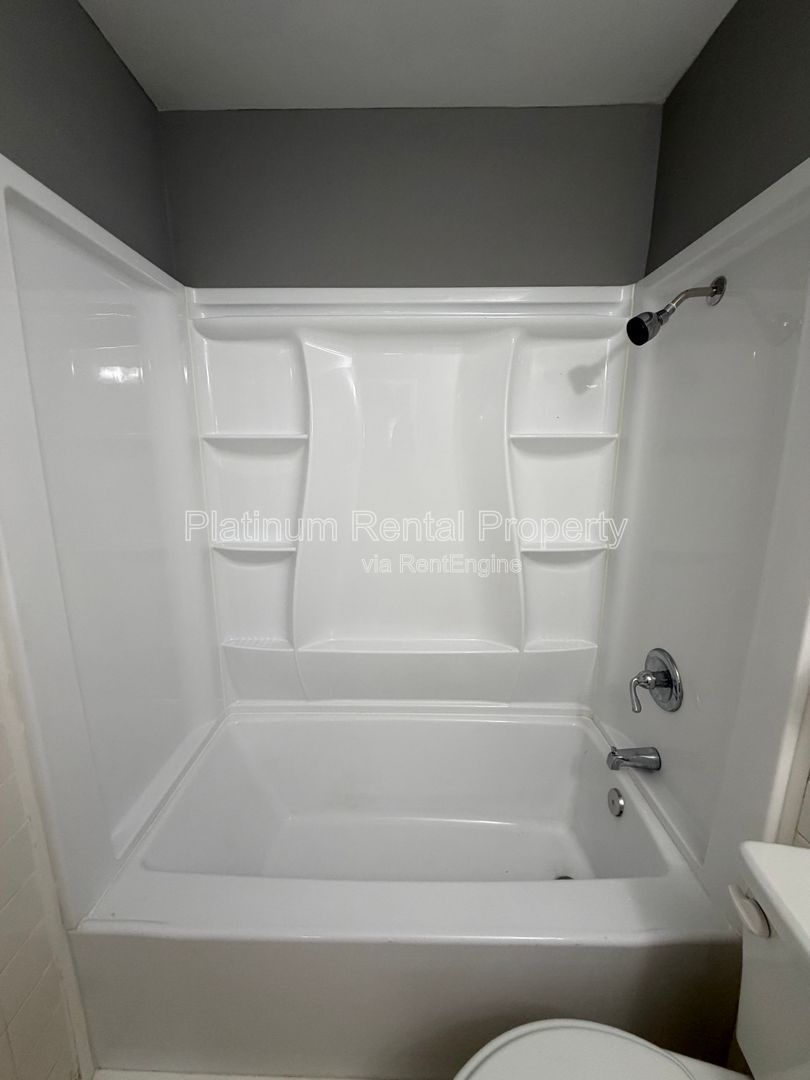 1 bedroom unit in Monroe for rent by Platinum Property Management Services, Inc. property image