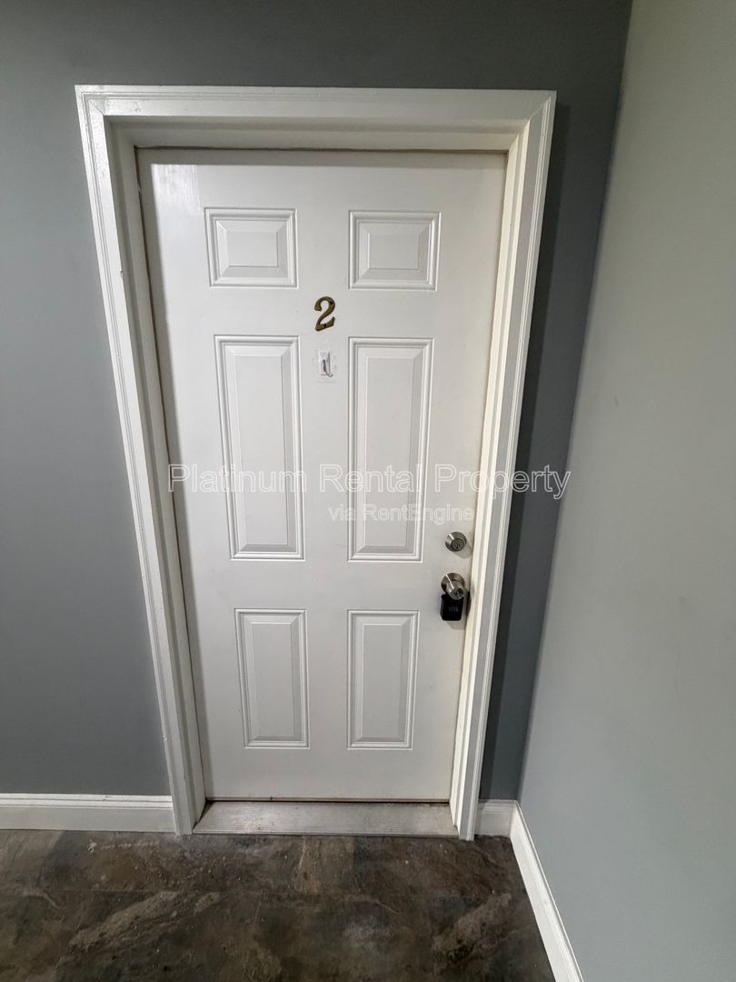 Well maintained 2 bedroom unit in Monroe for rent by Platinum Property Management Services, Inc. property image