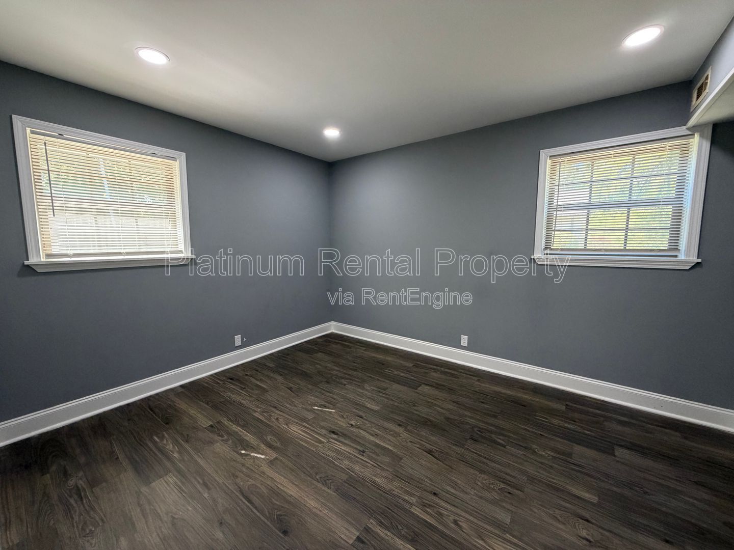 Well maintained 1 bedroom unit in Monroe for rent by Platinum Property Management Services, Inc. property image