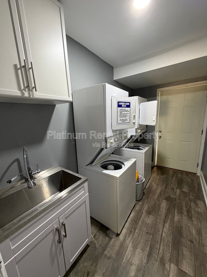 Well maintained 1 bedroom unit in Monroe for rent by Platinum Property Management Services, Inc. property image