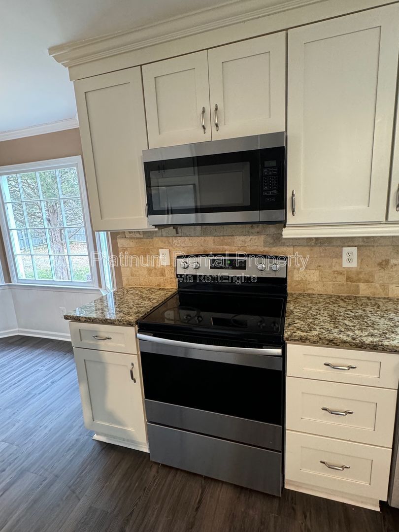 4 Bedroom Snellville Home in Summit Chase For Rent by Platinum Property Management Services, Inc. property image