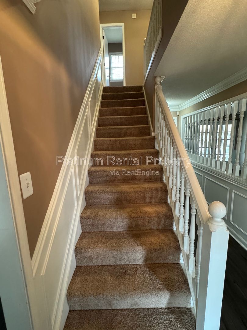 4 Bedroom Snellville Home in Summit Chase For Rent by Platinum Property Management Services, Inc. property image