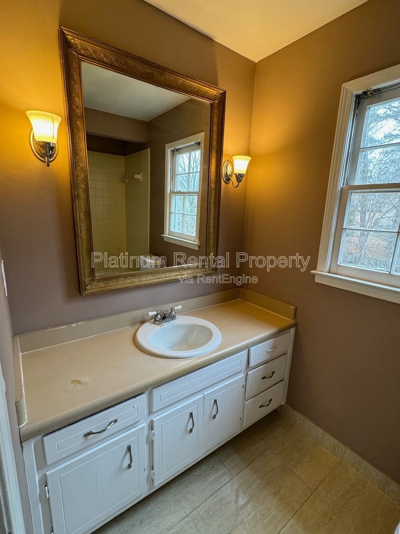 4 Bedroom Snellville Home in Summit Chase For Rent by Platinum Property Management Services, Inc. property image