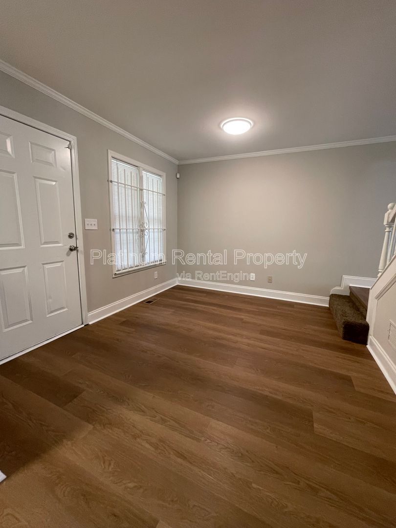 Charming, 3 bedroom home in the heart of south Atlanta, by Platinum Property Management Services, Inc. property image