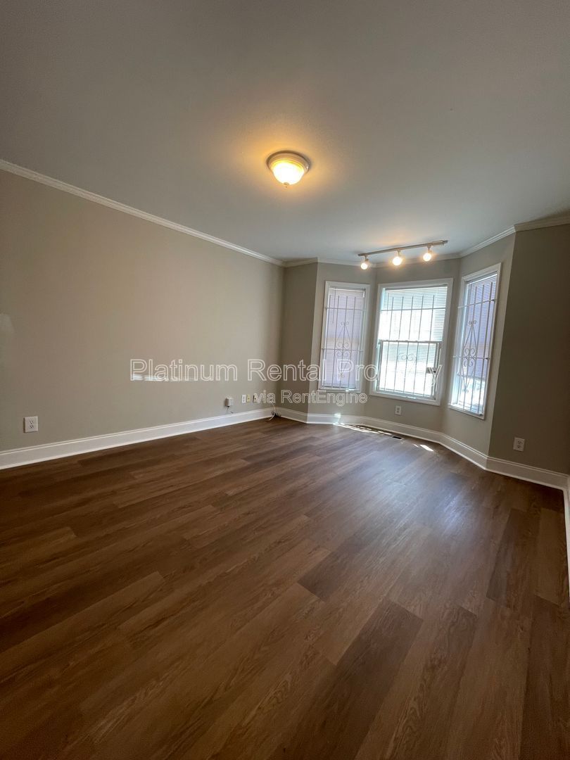 Charming, 3 bedroom home in the heart of south Atlanta, by Platinum Property Management Services, Inc. property image