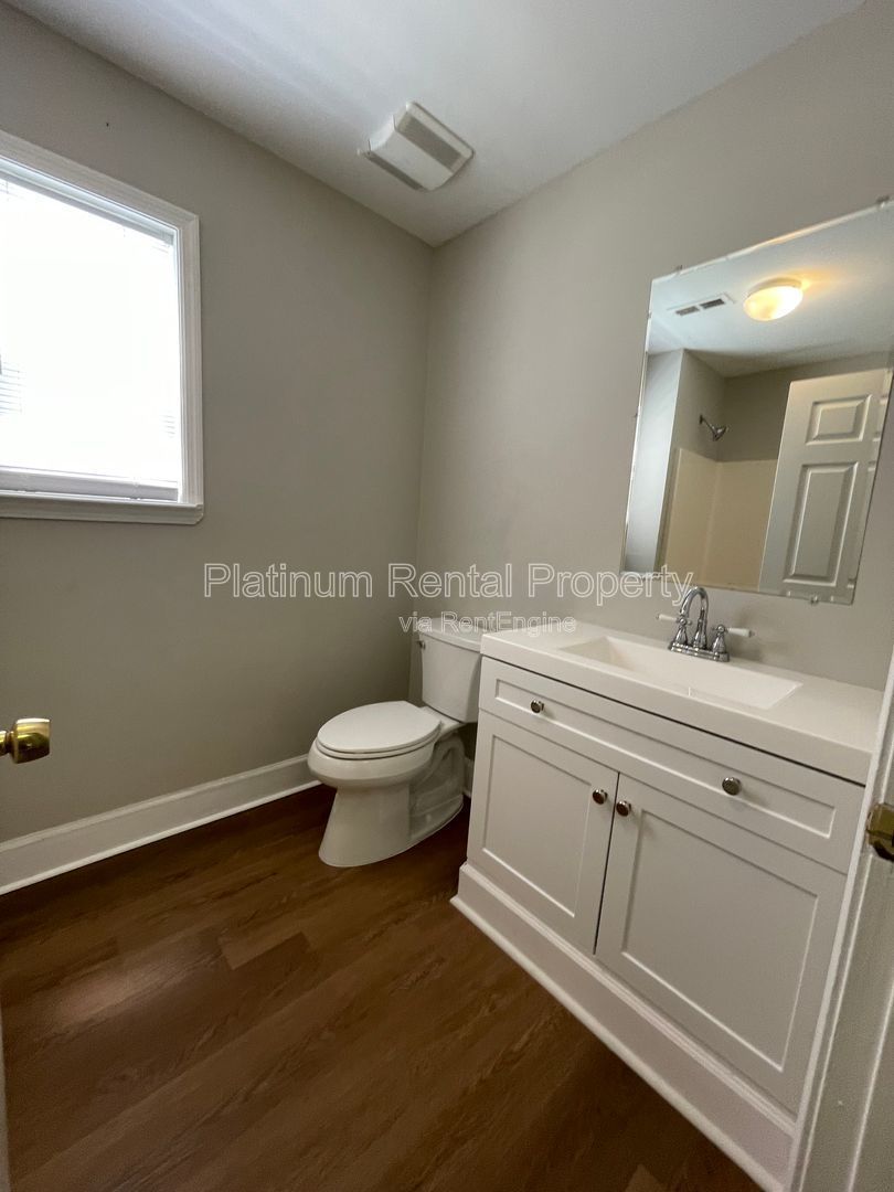 Charming, 3 bedroom home in the heart of south Atlanta, by Platinum Property Management Services, Inc. property image