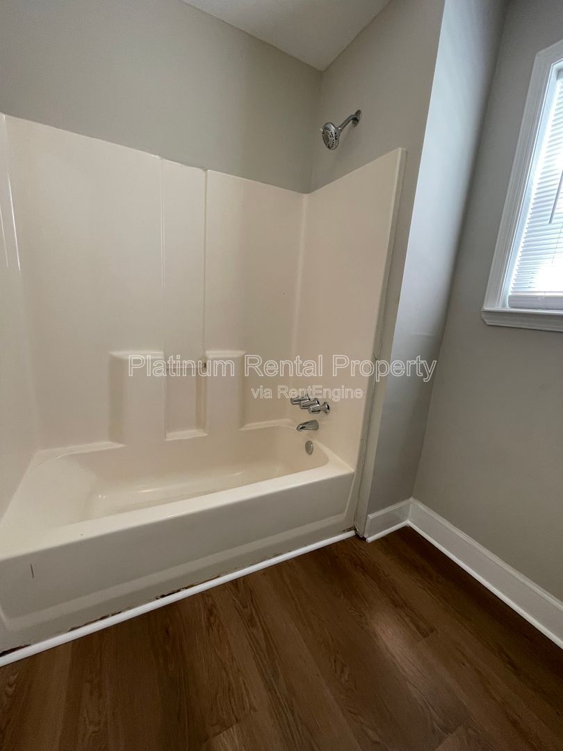 Charming, 3 bedroom home in the heart of south Atlanta, by Platinum Property Management Services, Inc. property image