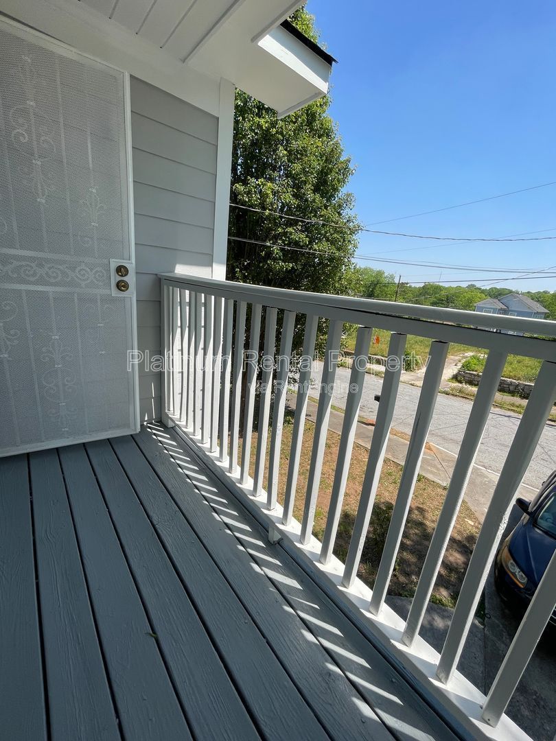 Charming, 3 bedroom home in the heart of south Atlanta, by Platinum Property Management Services, Inc. property image