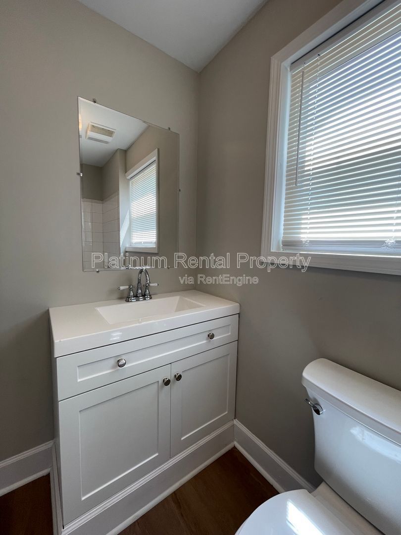 Charming, 3 bedroom home in the heart of south Atlanta, by Platinum Property Management Services, Inc. property image