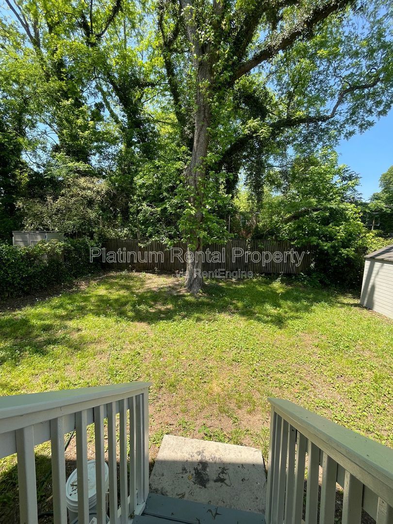 Charming, 3 bedroom home in the heart of south Atlanta, by Platinum Property Management Services, Inc. property image