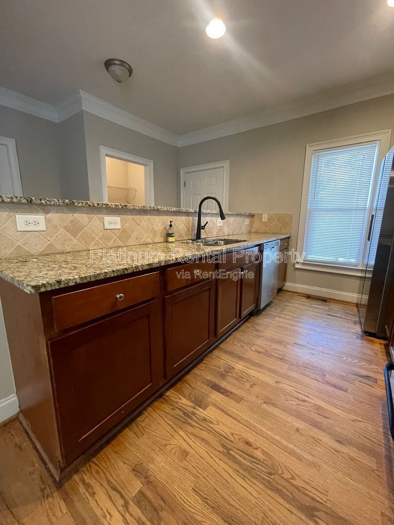 Charming, updated 3 bedroom near the Turner Field area in south Atlanta by Platinum Property Management Services, Inc. property image