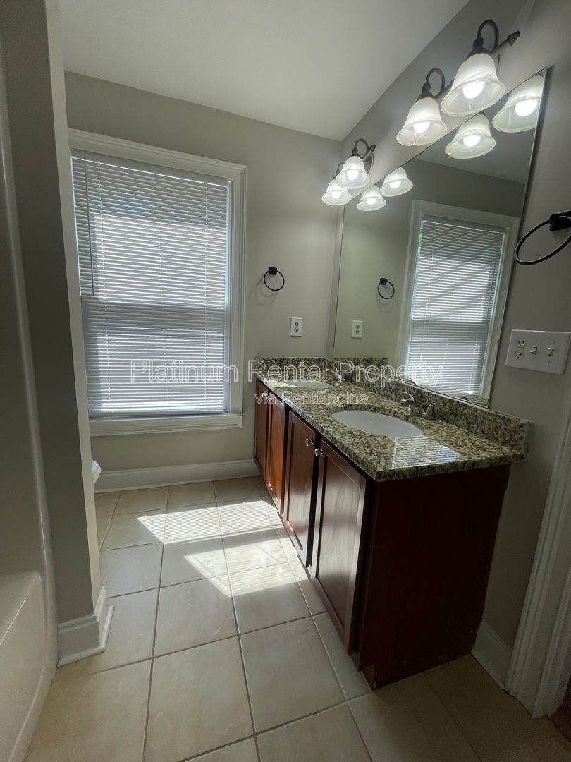 Charming, updated 3 bedroom near the Turner Field area in south Atlanta by Platinum Property Management Services, Inc. property image