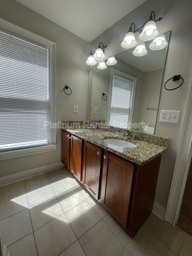 Charming, updated 3 bedroom near the Turner Field area in south Atlanta by Platinum Property Management Services, Inc. property image