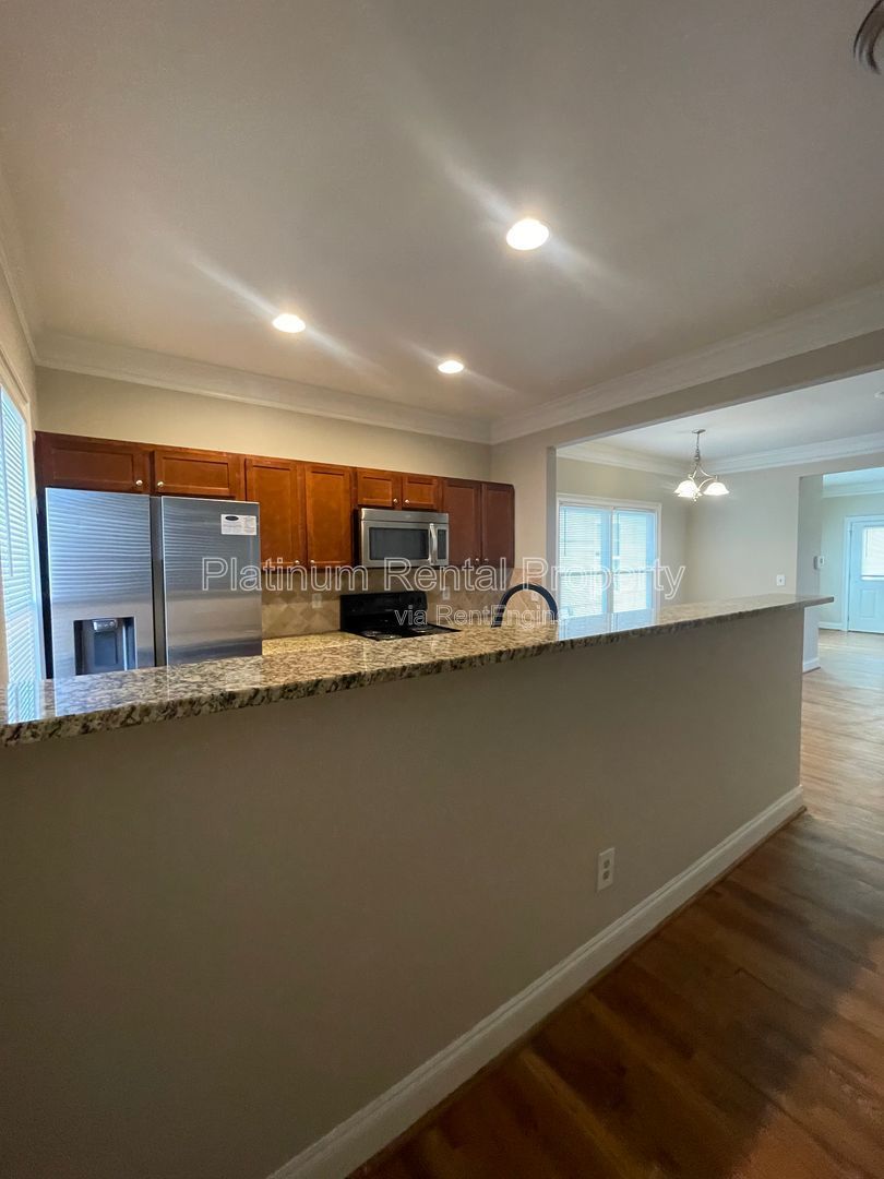 Charming, updated 3 bedroom near the Turner Field area in south Atlanta by Platinum Property Management Services, Inc. property image