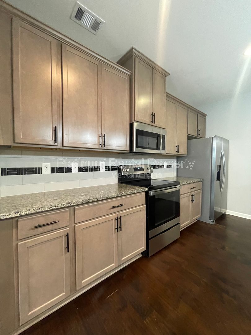 Two-bedroom townhome in a GATED community in fabulous South Atlanta by Platinum Property Management Services, Inc. property image