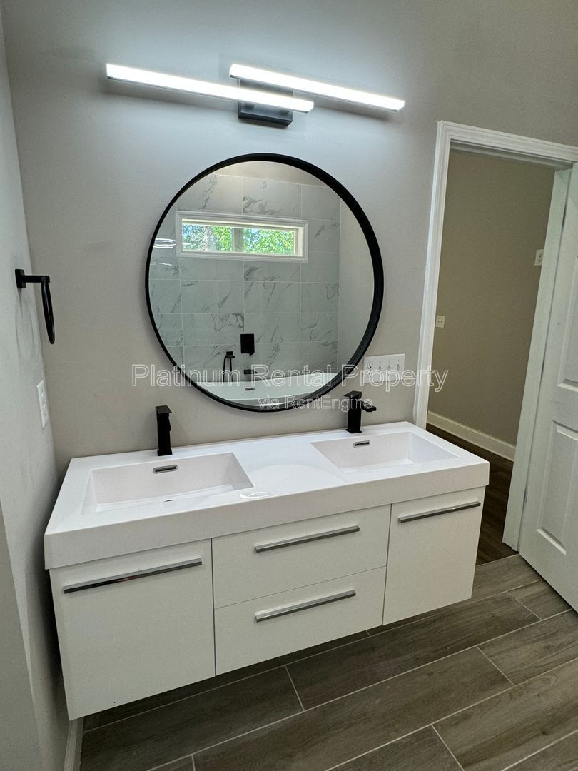Beautifully renovated 4 bedroom home in Decatur by Platinum Property Management Services, Inc. property image