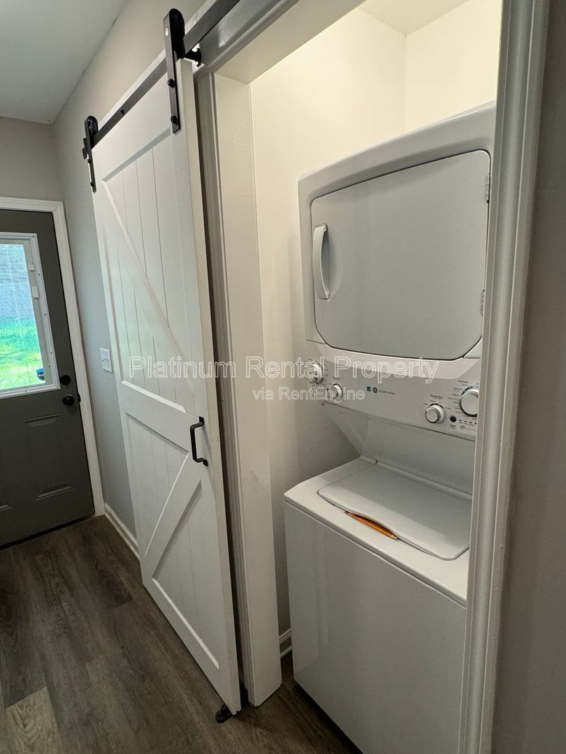 Beautifully renovated 4 bedroom home in Decatur by Platinum Property Management Services, Inc. property image