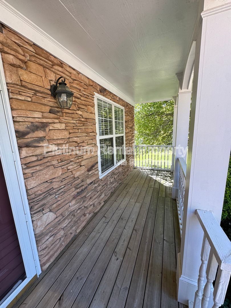 Beautiful and immaculate 5 bedroom home in sought after neighborhood by Platinum Property Management Services, Inc. property image