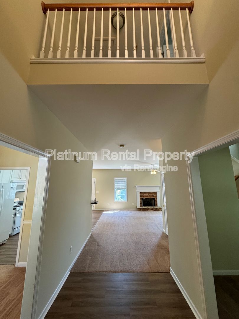 Beautiful and immaculate 5 bedroom home in sought after neighborhood by Platinum Property Management Services, Inc. property image