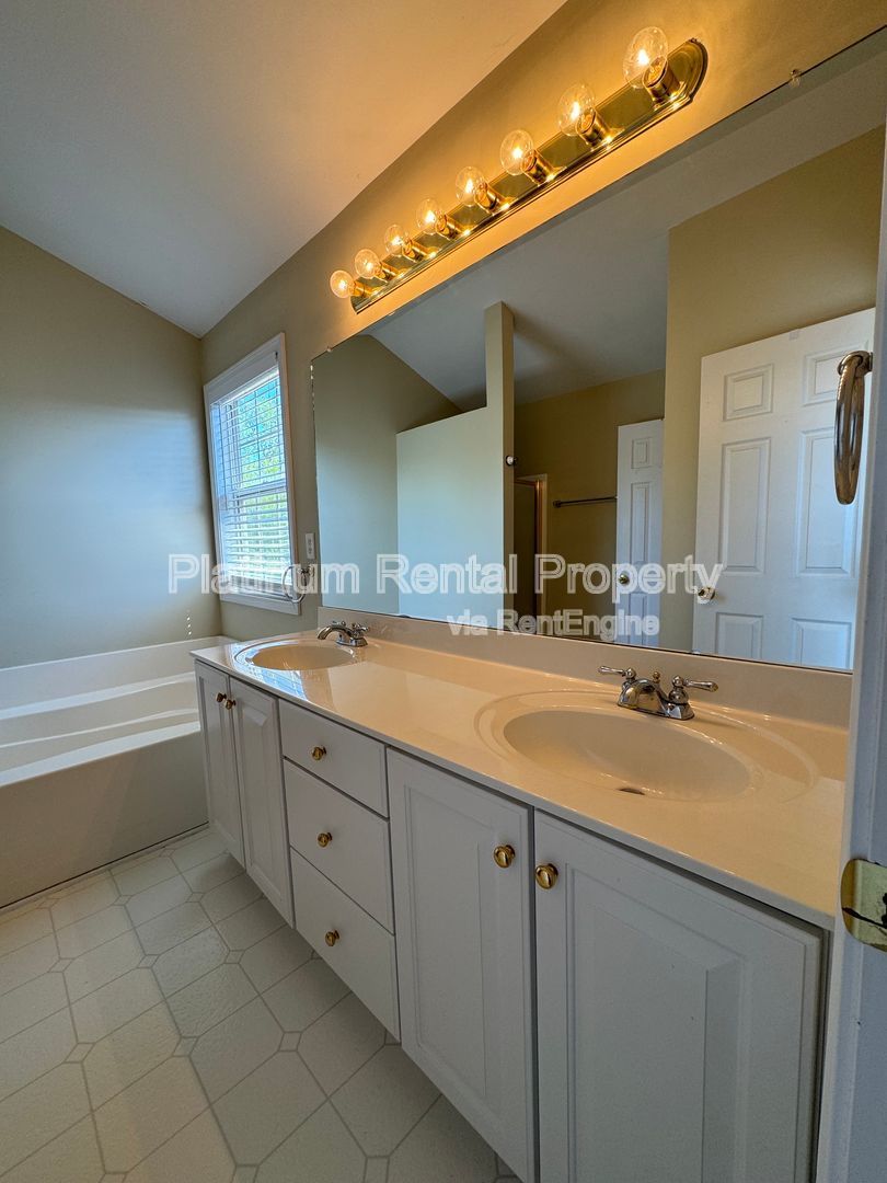 Beautiful and immaculate 5 bedroom home in sought after neighborhood by Platinum Property Management Services, Inc. property image