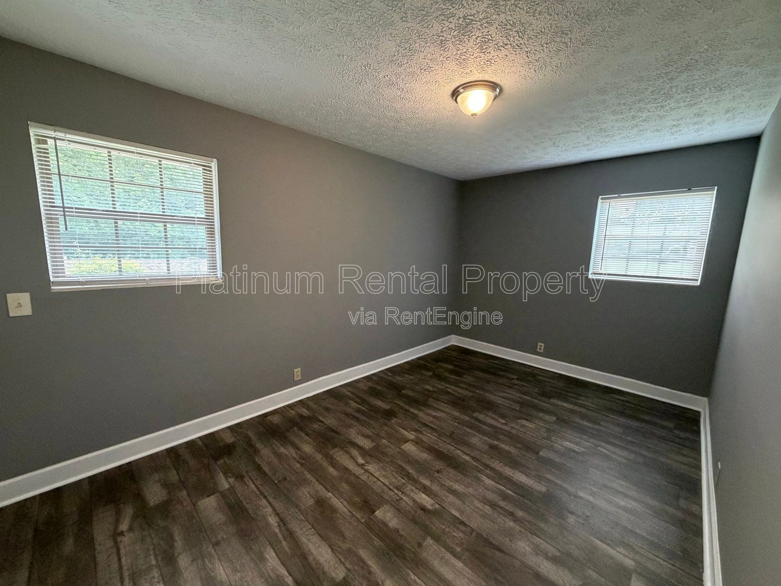 Well maintained 2 bedroom unit in Monroe for rent by Platinum Property Management Services, Inc. property image
