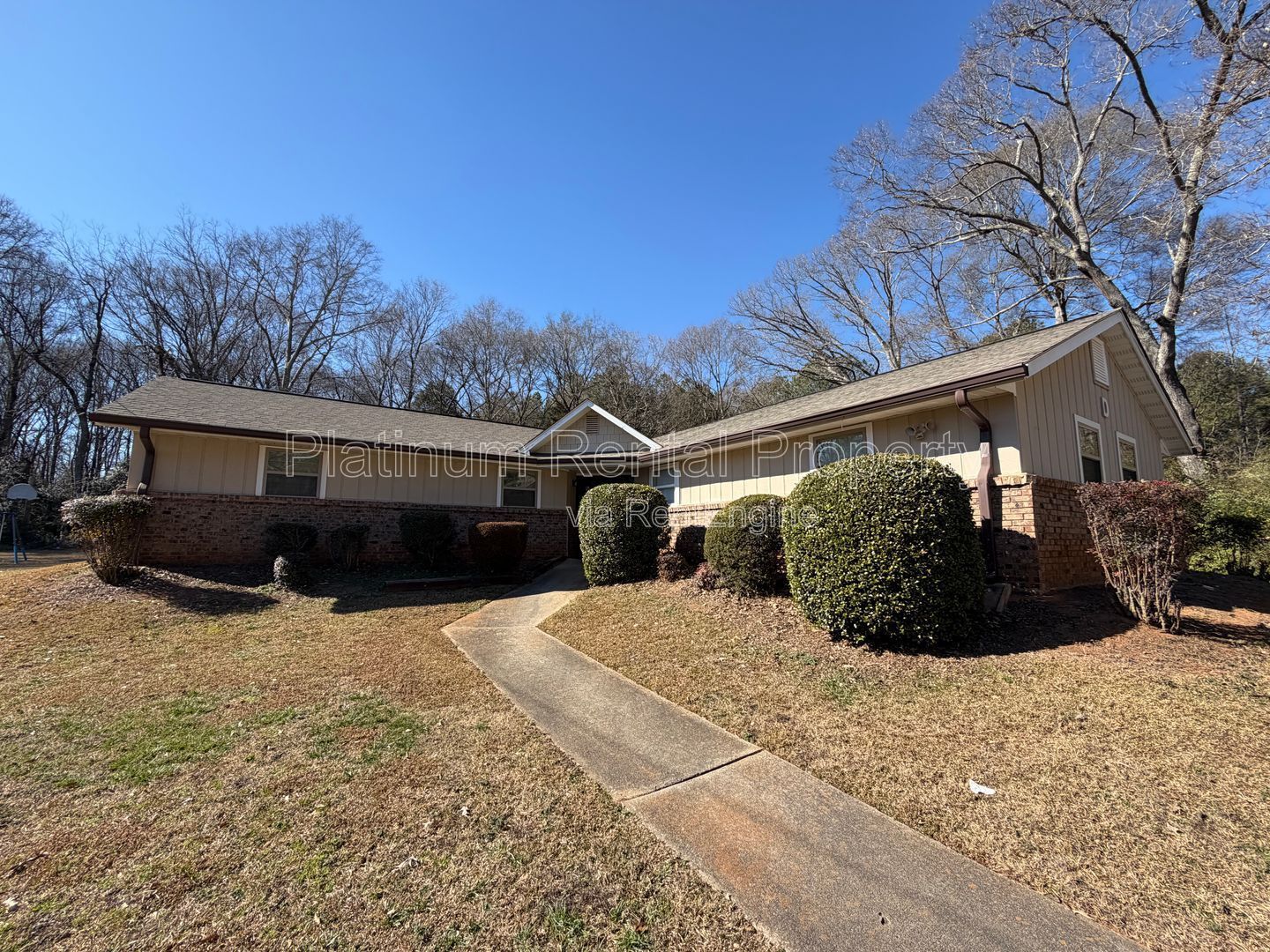 Well maintained 2 bedroom unit in Monroe for rent by Platinum Property Management Services, Inc. property image