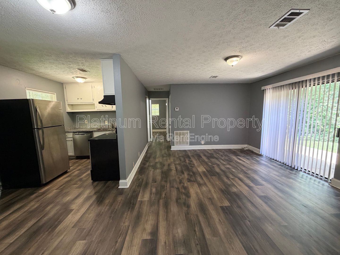 Well maintained 2 bedroom unit in Monroe for rent by Platinum Property Management Services, Inc. property image