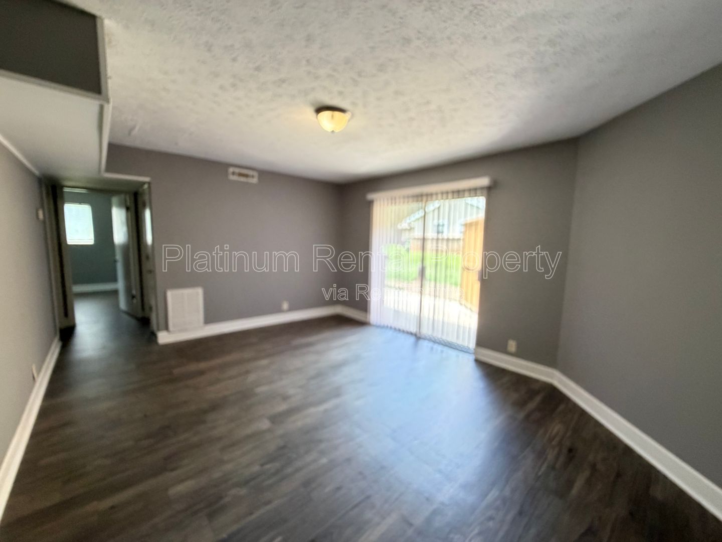 Well maintained 2 bedroom unit in Monroe for rent by Platinum Property Management Services, Inc. property image