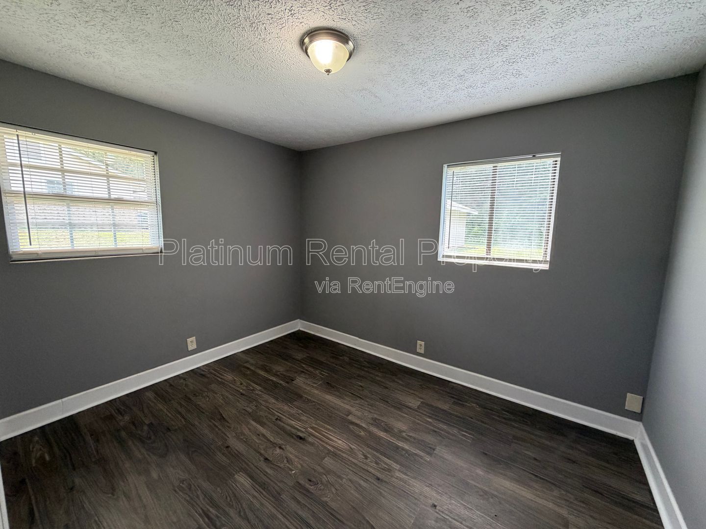 Well maintained 2 bedroom unit in Monroe for rent by Platinum Property Management Services, Inc. property image
