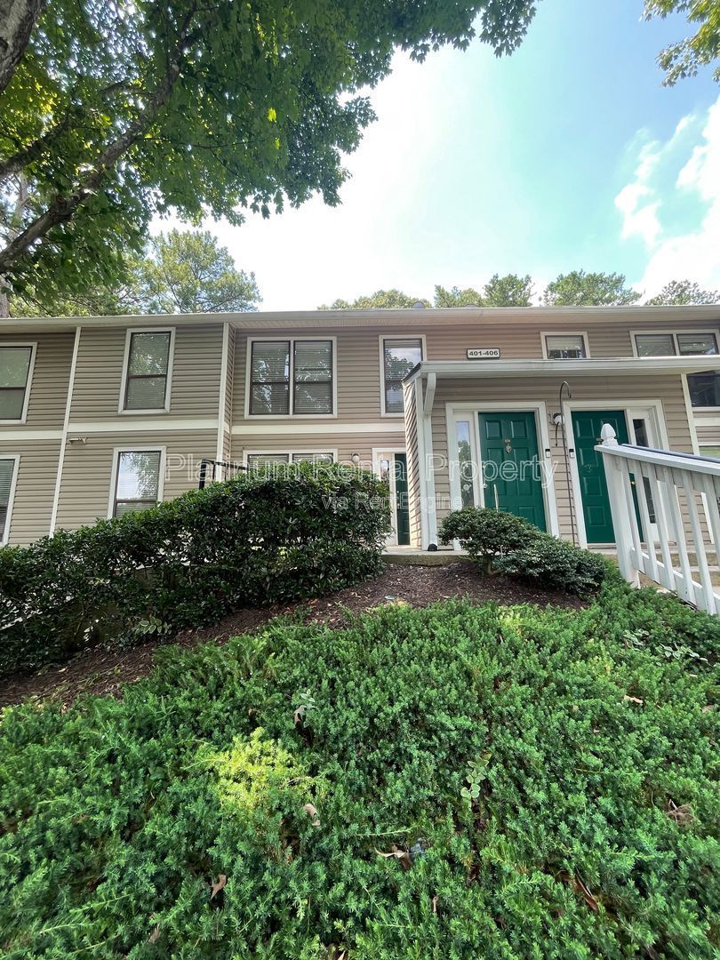 Uniquely, modern 2 bedroom condo in prime location near Powers Ferry Road, by Platinum Property Management Services, Inc. property image