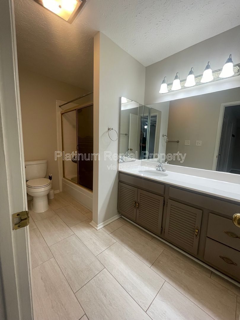 Uniquely, modern 2 bedroom condo in prime location near Powers Ferry Road, by Platinum Property Management Services, Inc. property image