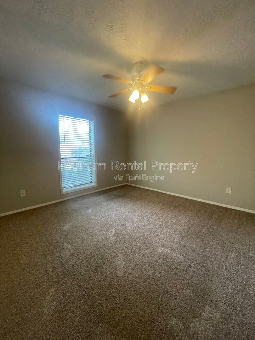 Uniquely, modern 2 bedroom condo in prime location near Powers Ferry Road, by Platinum Property Management Services, Inc. property image