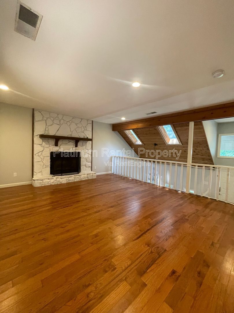 Fabulous, 4 bedroom hidden gem in prestigious East Cobb, by Platinum Property  Management Services, Inc. property image