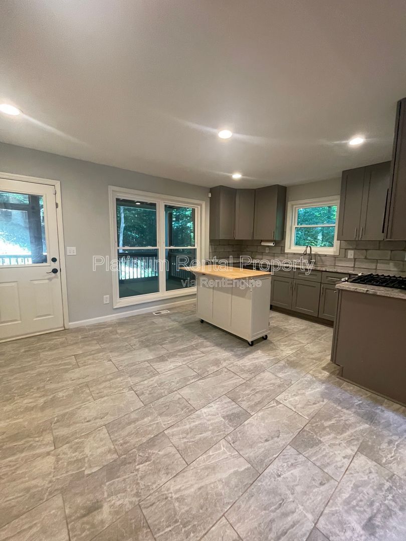 Fabulous, 4 bedroom hidden gem in prestigious East Cobb, by Platinum Property  Management Services, Inc. property image