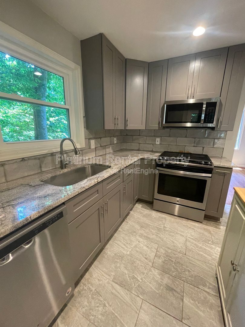 Fabulous, 4 bedroom hidden gem in prestigious East Cobb, by Platinum Property  Management Services, Inc. property image
