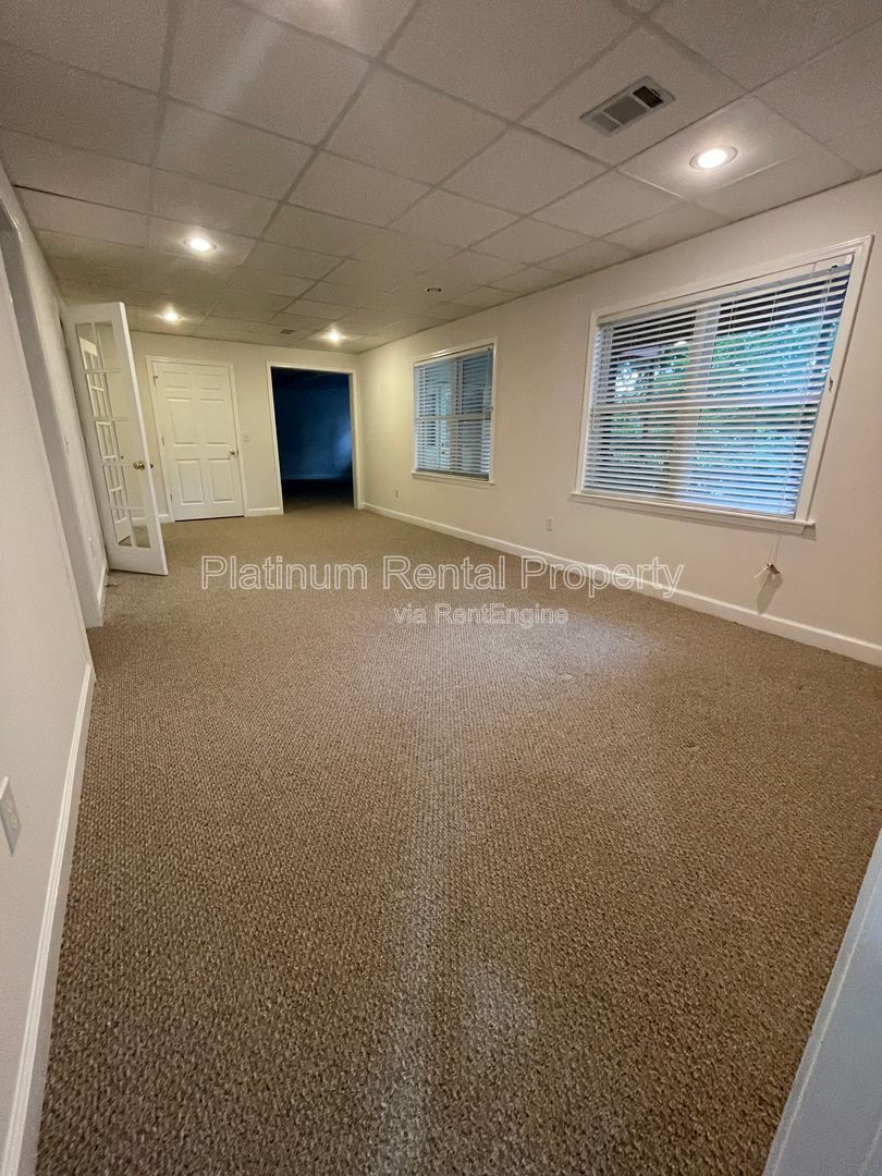 Stunning & exquisite 5 bedroom home on fully finished basement by Platinum Property Management Services, Inc. property image
