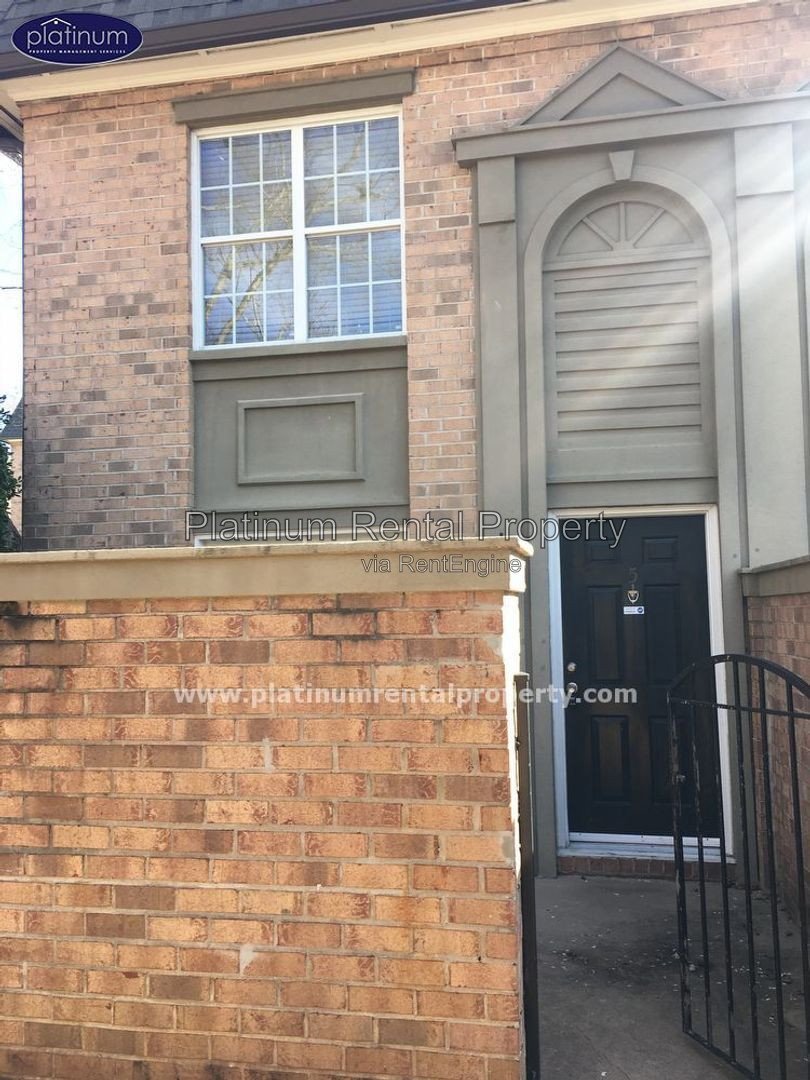 Wonderful opportunity to live in convenient Sandy Springs at an unbeatable price! This awesome one bedroom is featured by Platinum Property Management Services, Inc. property image