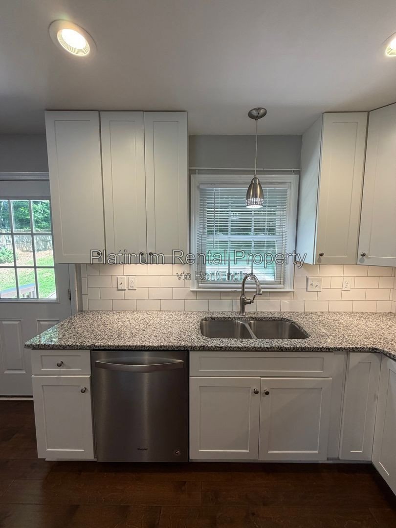 RENOVATED 3 bedroom Ranch home for rent in Kennesaw by Platinum Property Management Services, Inc. property image